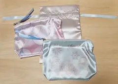 新品 Snow Beauty ポーチ & 巾着 3点セットのサムネイル
