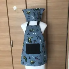 キッズエプロン　三角巾　巾着袋セット　ポケットあり　100〜120恐竜柄