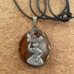 アゲート 女性彫刻 ペンダント ネックレス