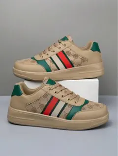 靴　スニーカー