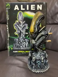 パリセイズ　エイリアン　スペシャルエディション　フィギュア　限定5000体 Amazon.co.jp: パリセイズ エイリアン ミニバスト 限定5000体