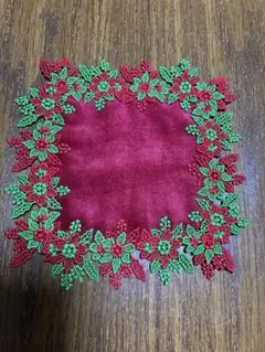 近沢レースのガチャポインセチアのタオルハンカチ