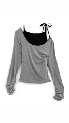 肩出しトップス Tシャツ