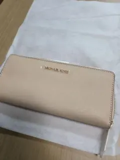 MICHAEL KORS JET SET TRAVEL 長財布