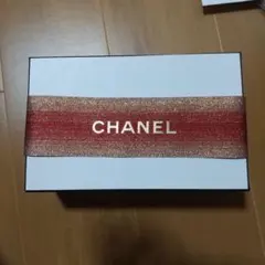 シャネルの箱と巾着袋(クリスマス限定)