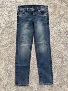 スリムフィットデニムパンツ ウエスト70のサムネイル
