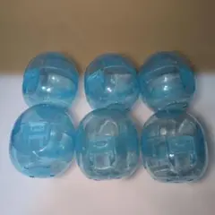 カプセルトイ　中身なし　色はブルー