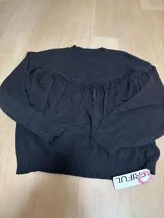 FRIFUL フリル付き黒長袖ニット