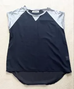 グレーとネイビーのノースリーブTシャツ　M