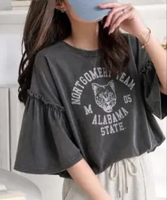 プリントTシャツ カレッジロゴ フリル袖 チャコールのサムネイル