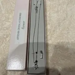 ATTENIR 花モチーフ ネックレス　交換用トップ1あり