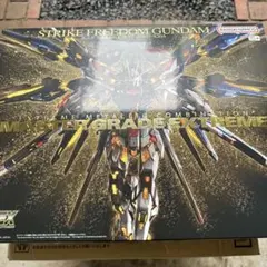 新品 未開封 MGEX 1/100 ストライクフリーダムガンダム③のサムネイル