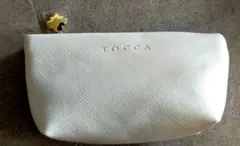TOCCA ホワイトポーチ ゴールドチャーム付きのサムネイル
