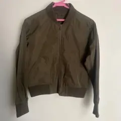 ブラウン　ブルゾン　ジャンパー　ショート丈　GU