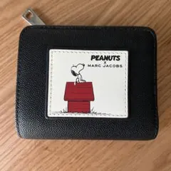 PEANUTS x MARC JACOBS 二つ折り財布 ブラック - メルカリ