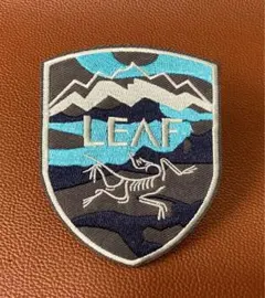 マウンテンアークテリクスLEAF シールド型刺繍パッチベルクロ ワッペンのサムネイル