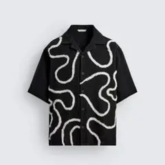 【新品未使用】ZARA ザラ ブラック エンボス刺繍シャツ Sのサムネイル