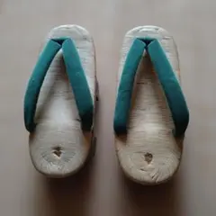 木製下駄 緑色鼻緒 黒色鳥模様