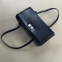 agnes.b voyage レザースクエアハンドバッグ ブラックのサムネイル