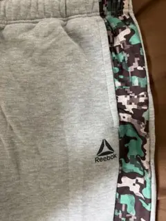 Reebok グレー 迷彩 ジャージパンツ スウェットパンツ