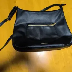 黒 合成皮革 ショルダーバッグ