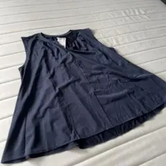 UNIQLO ノースリーブトップス