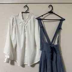 アクシーズファム ブラウスとデニムサスペンダースカートセット