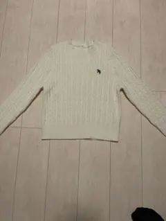 アイボリー ケーブルニットセーター Mサイズ