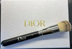 【美品】Dior バックステージフルイドファンデーションブラシ　12