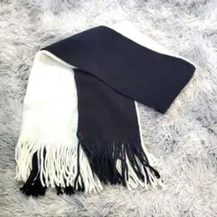 ✨リバーシブル✨モノトーン バイカラー マフラー 白黒 フリンジ付