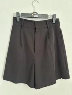 INGNI 黒 ワイドシルエット ショートパンツ