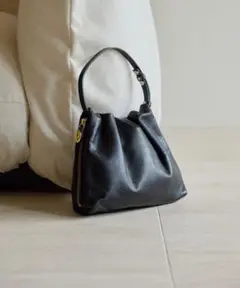 gemeil レザーワンハンドルバッグ　ブラック