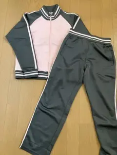 ストライプデザイン ジャージセット　140サイズ