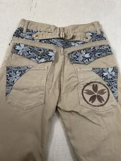 流儀圧搾/ 雅結(みやびむすび) 和柄刺繍カラーデニムパンツ