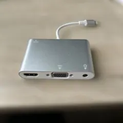 Lightning to HDMI/VGA/Audio Adapter シルバー