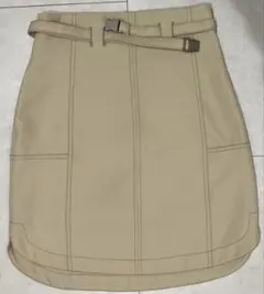 LILY BROWN（リリーブラウン）／ミニスカート／アイボリー／サイズ：0