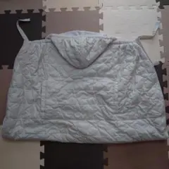 【美品】ユニクロ　ライトウォームパデッド2wayブランケット 抱っこ紐ケープ