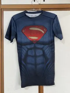 アンダアーマスーパーマン　値下げ UNDER ARMOUR SUPERMAN プリントTシャツ 米軍払い下げ品の商品