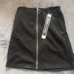 黒いミニスカート ハート型ジッパー付き