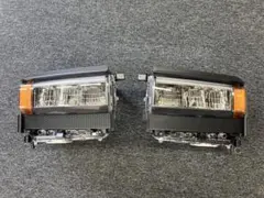 新品未使用トヨタランドクルーザー250純正ヘッドライト 2個セットランクル250 トヨタ 新型ランドクルーザー250系 ランクル250ヘッドライト下側