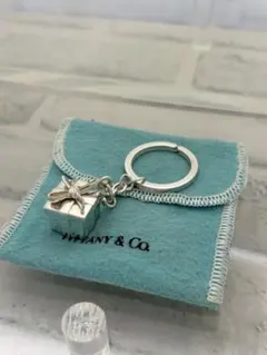美品　ヴィンテージティファニー　TIFFANY キーリング　プレゼントボックスのサムネイル