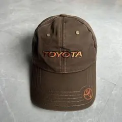 90s TOYOTA キャップ ブラウン 刺繍 USA古着 企業系 ワーク 帽子のサムネイル