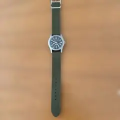 ハミルトン　Khaki quartz Date ベルト3本付きのサムネイル