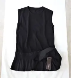 札付き未使用品】フォクシー 白襟ニットトップス シェイプリブ 黒 38