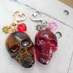現品セール！【骸骨のキーホルダー】鼈甲風・赤