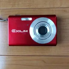 CASIO EXILIM コンパクトデジタルカメラ 本体 レッド