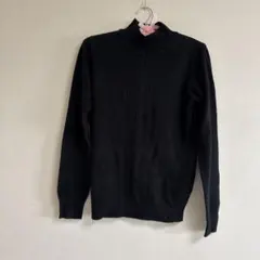 黒 ケーブル編み ニット