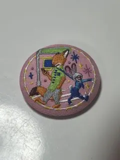 Disney Characters 刺繍缶バッジビスケット2 ズートピア