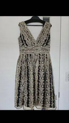 SETTAN エレガントな黒と金の刺繍ドレス　erukei