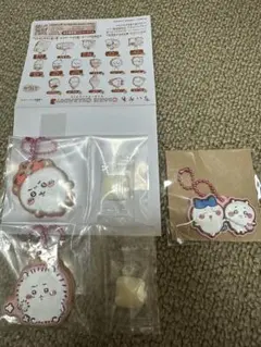 ちいかわ　クッキーチャームマスコット３　ちいかわ＆ちいかわ（カニ）ラバマスおまけ